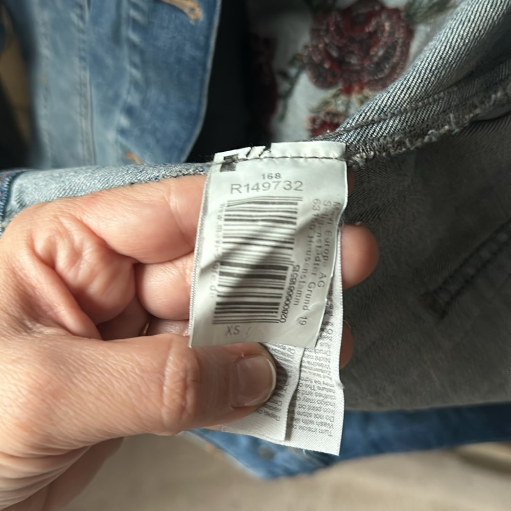 Mavi Jeans Rose Embroidered Denim Jacket (NWOT) - Picture 8 of 8